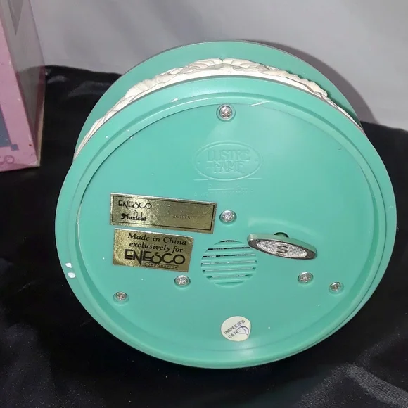 Enesco "The Duet" Action Wind Up Musical Box - Picture 5 of 8